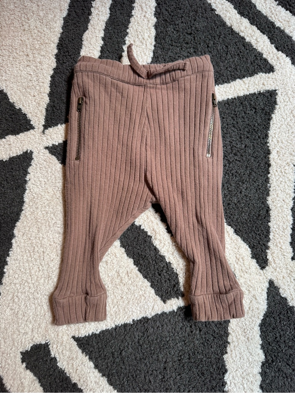kate quinn Ribbed Leggings in Mauve Brown with Zip Pockets